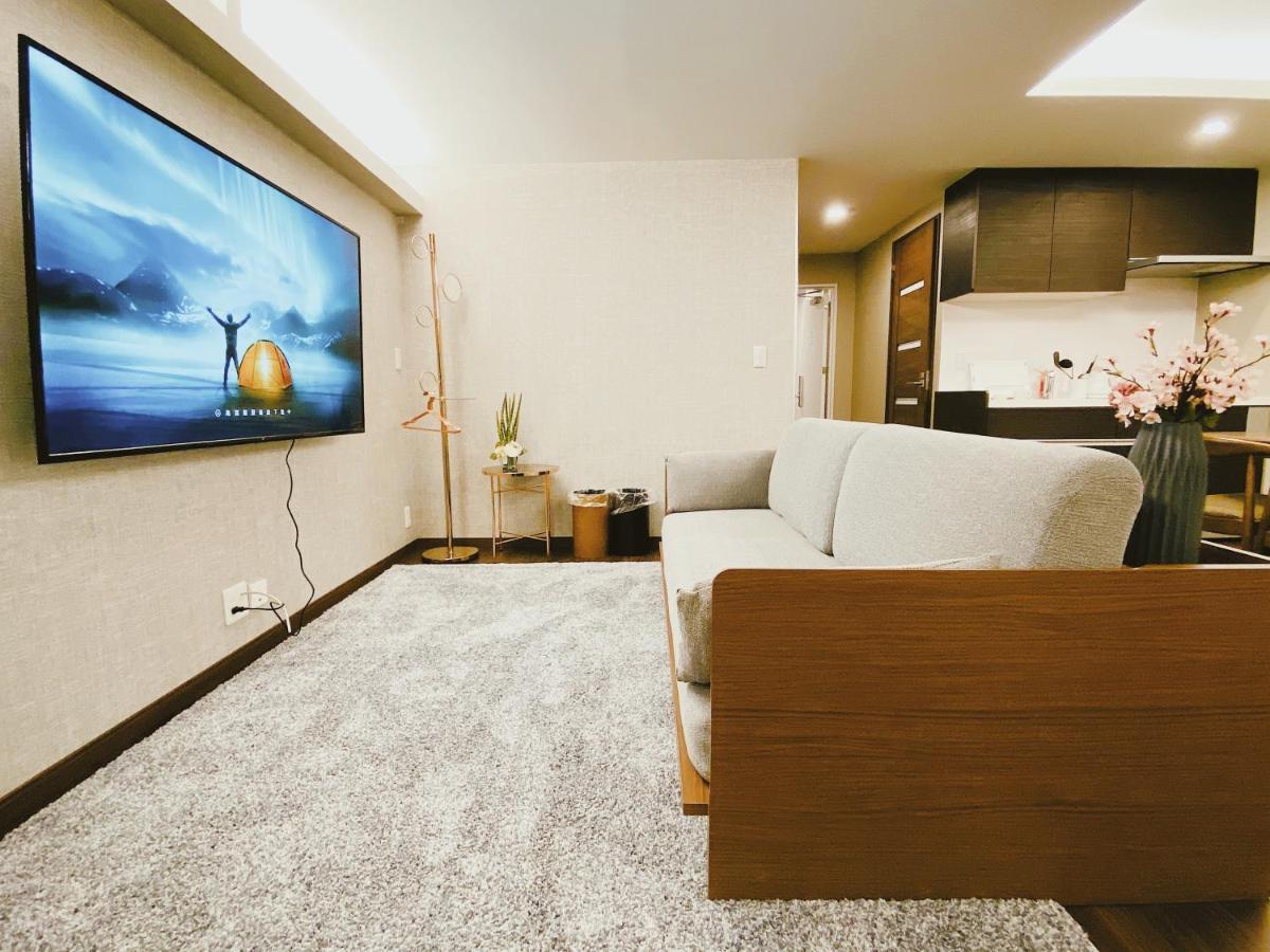 Cherry Blooming Tokyo- All Suite Boutique Hotel 东京伊樱里-中央区全套房艺术酒店 Exteriér fotografie